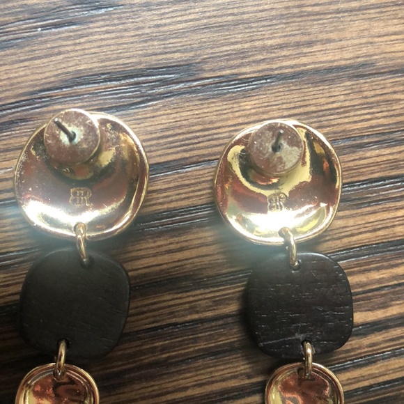 Banana Republic dangle earrings. - Picture 6 of 7